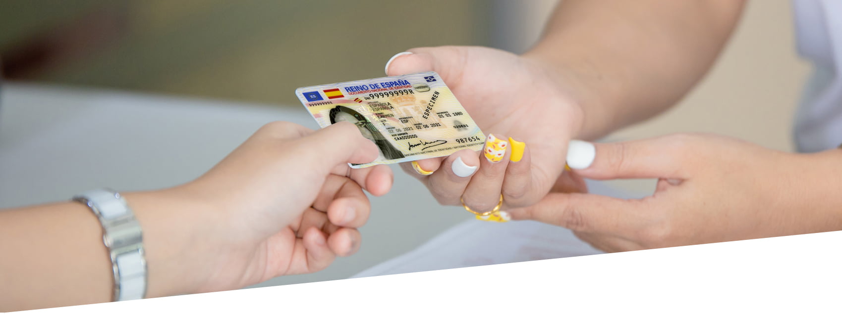 Entrega del DNI, tras pedir cita renovar dni